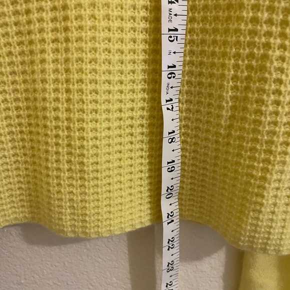 Yellow Knit Long Sleeve Neiman Marcus Cashmere Sweater - Picture 4 of 5